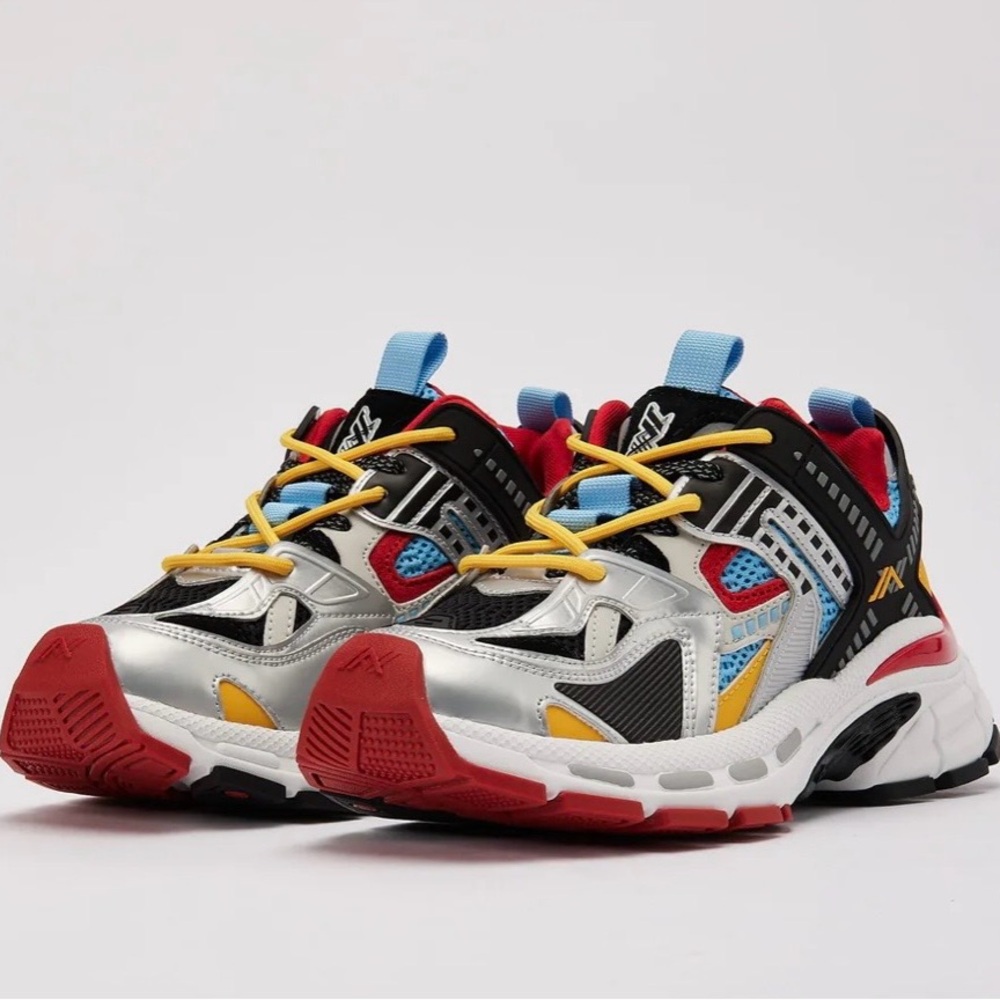 Javi Emerge  Multicolor Sneaker  Jr/Y 5.5 woman’s 7.5  NEW in box